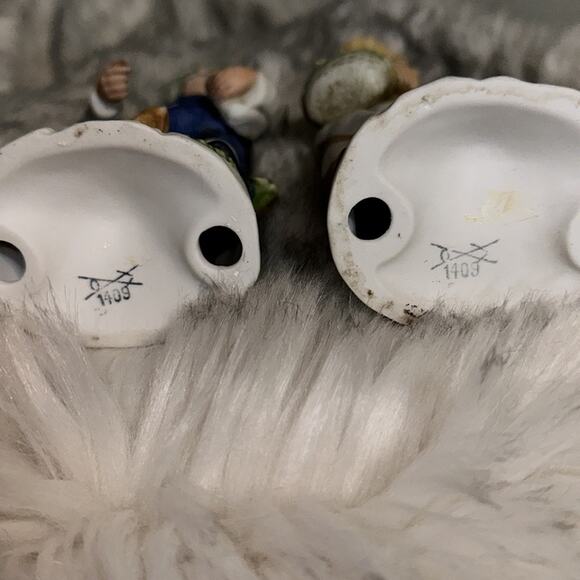 Vintage Honco Man and Woman Farmer Signed Figurines #1409 - Picture 8 of 8